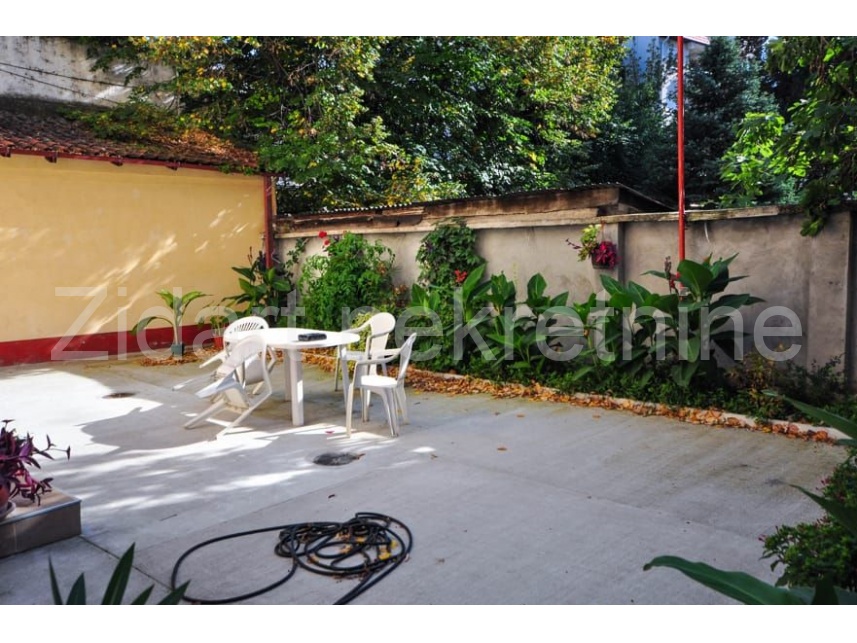 Квартира, 1033 м², 256 000$ — FAKTOR